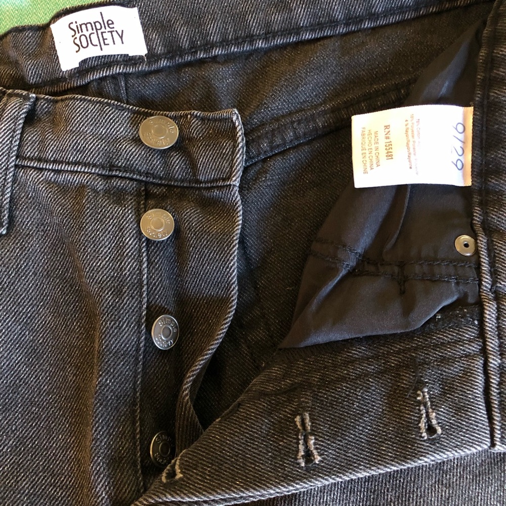 Simple Society Distressed Black Women's Jeans size 9/29 - Picture 4 of 10